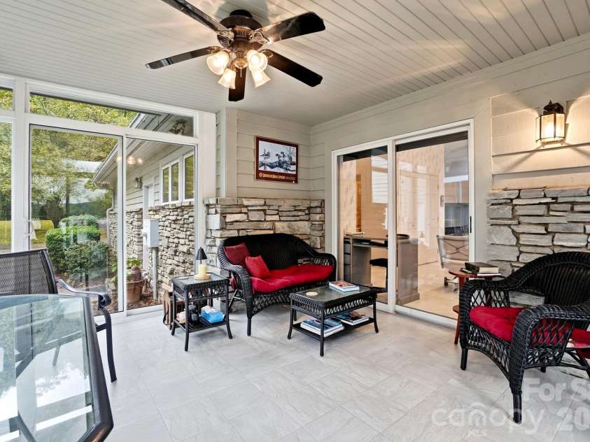 290 Blucher Circle, Lake Wylie, SC 29710.  MLS# CAR4316746, YatesRealty ID 12785. 