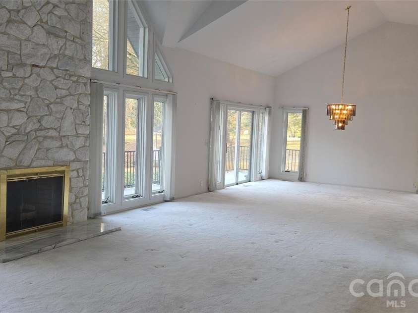 290 Blucher Circle, Lake Wylie, SC 29710.  MLS# CAR4316746, YatesRealty ID 12785. 