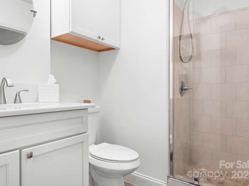 720 Cricket Lane, Mt Ulla, NC 28125.  MLS# CAR4254879, YatesRealty ID 12785. Bath