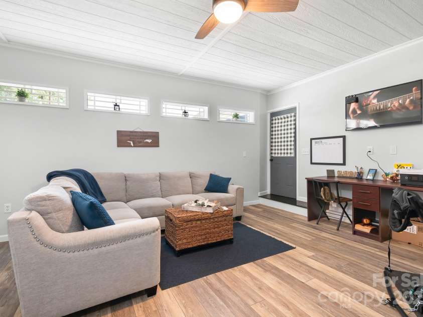 720 Cricket Lane, Mt Ulla, NC 28125.  MLS# CAR4254879, YatesRealty ID 12785. Flex Space