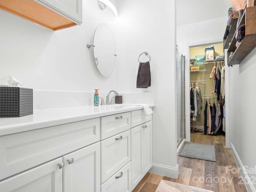 720 Cricket Lane, Mt Ulla, NC 28125.  MLS# CAR4254879, YatesRealty ID 12785. Primary bath