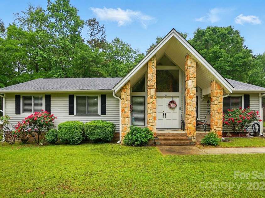 116 Pelham Lane, Fort Mill, SC 29715.  MLS# CAR4247549, YatesRealty ID 12786. 