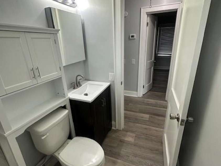1004 8th Avenue, Gastonia, NC 28054.  MLS# CAR4340427, YatesRealty ID 12787. Bathroom