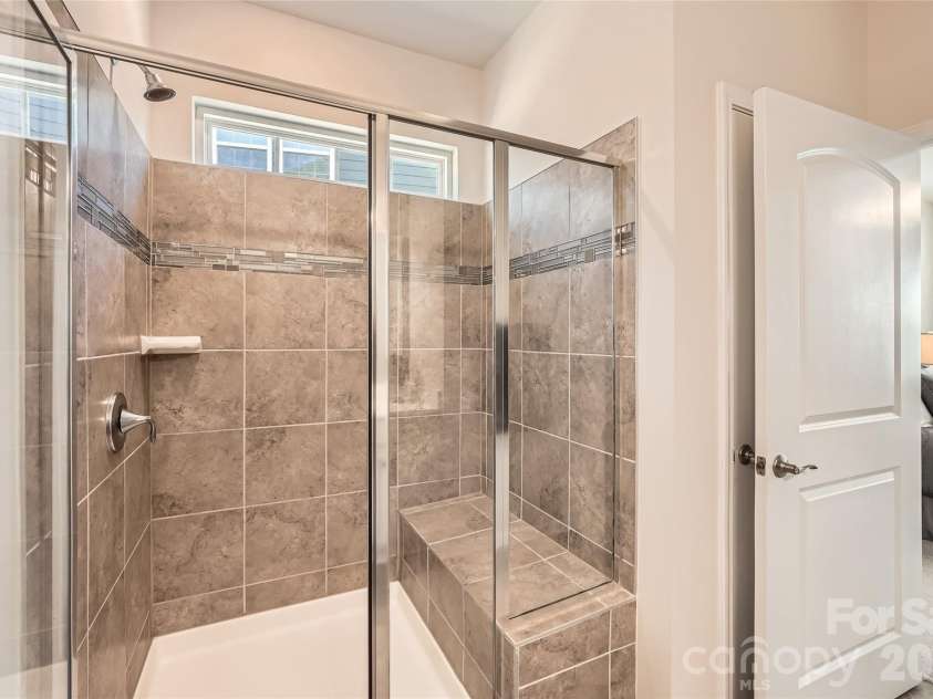 525 Cellini Place, Mount Holly, NC 28120.  MLS# CAR4355702, YatesRealty ID 12789. 
