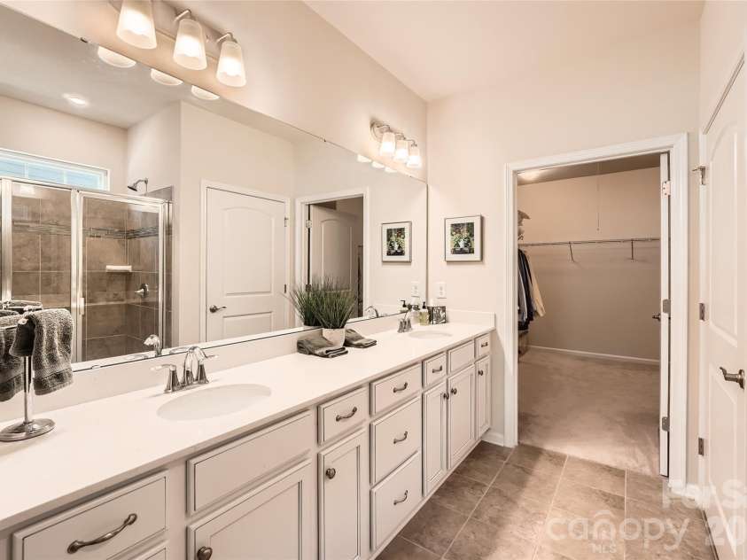 525 Cellini Place, Mount Holly, NC 28120.  MLS# CAR4355702, YatesRealty ID 12789. 