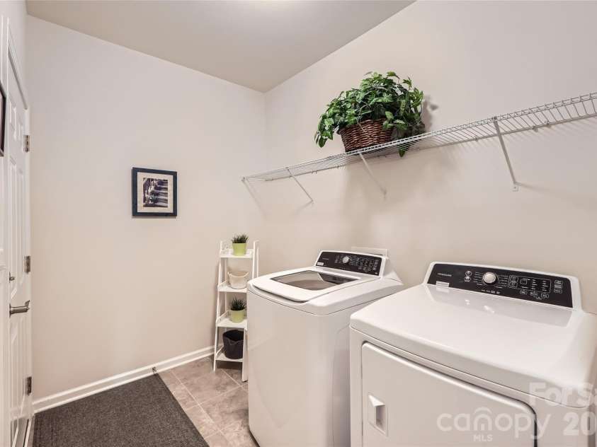 525 Cellini Place, Mount Holly, NC 28120.  MLS# CAR4355702, YatesRealty ID 12789. 