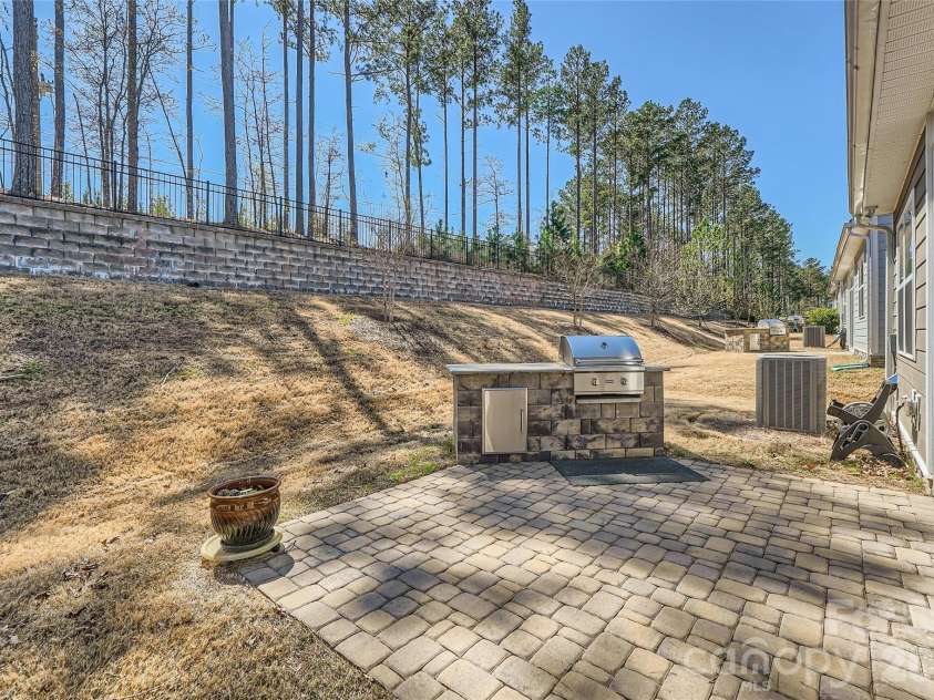 525 Cellini Place, Mount Holly, NC 28120.  MLS# CAR4355702, YatesRealty ID 12789. 