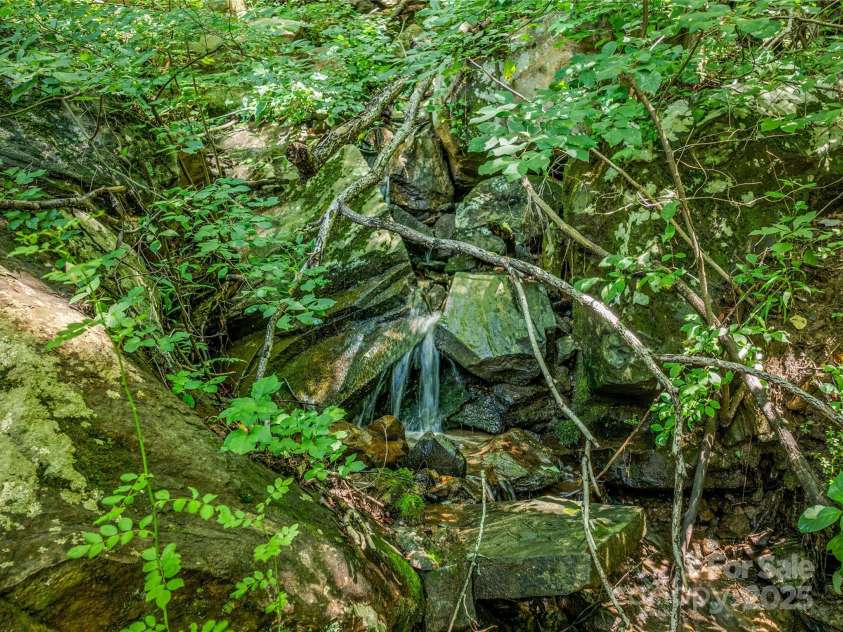 150 Sondley Parkway, Asheville, NC 28805.  MLS# CAR4280880, YatesRealty ID 1279. 