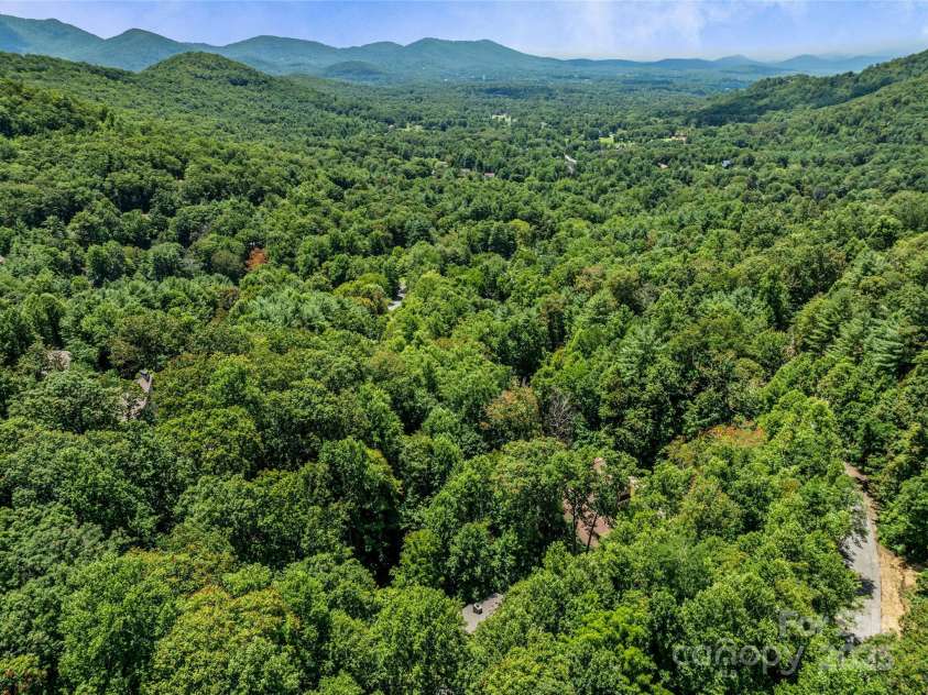 150 Sondley Parkway, Asheville, NC 28805.  MLS# CAR4280880, YatesRealty ID 1279. 