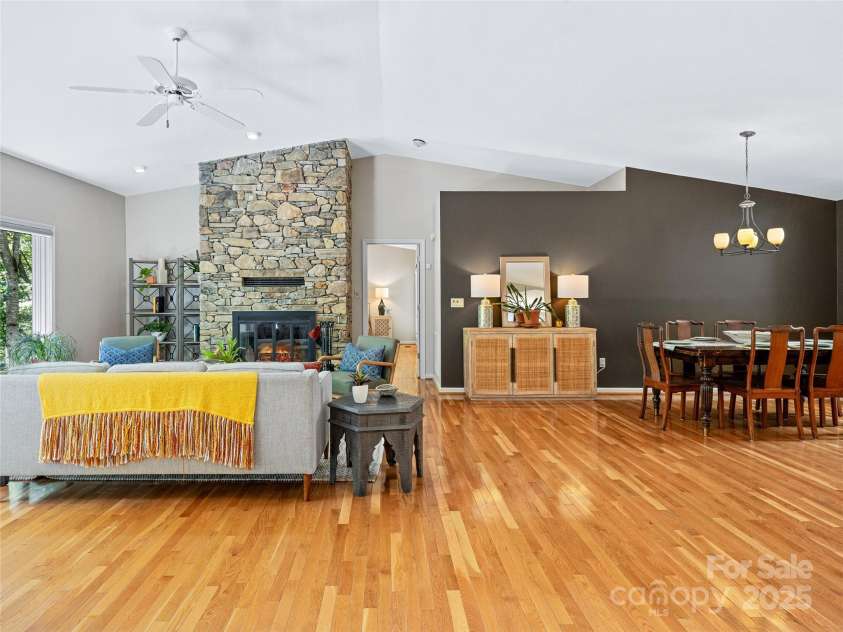 150 Sondley Parkway, Asheville, NC 28805.  MLS# CAR4280880, YatesRealty ID 1279. Open Living and Dining