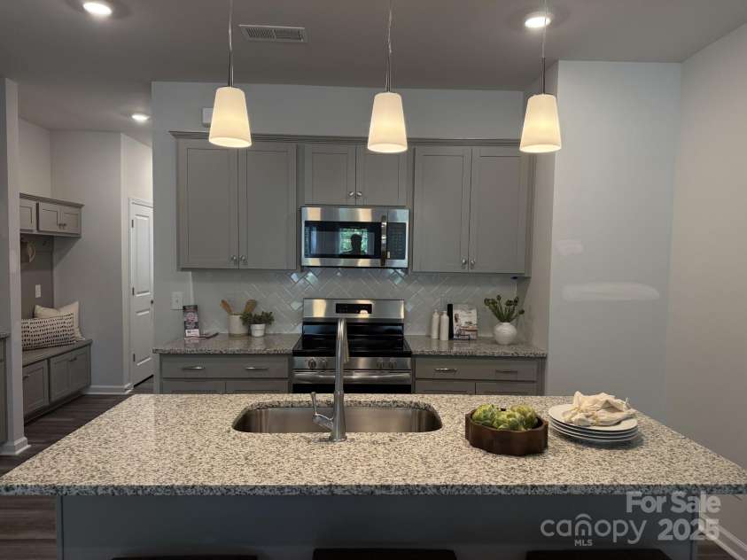 2936 Sloan Drive, Charlotte, NC 28208.  MLS# CAR4291815, YatesRealty ID 1279. 