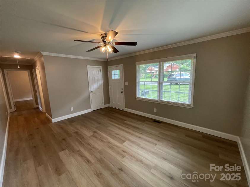 647 Reeves Court, Charlotte, NC 28208.  MLS# CAR4166731, YatesRealty ID 1279. Living room