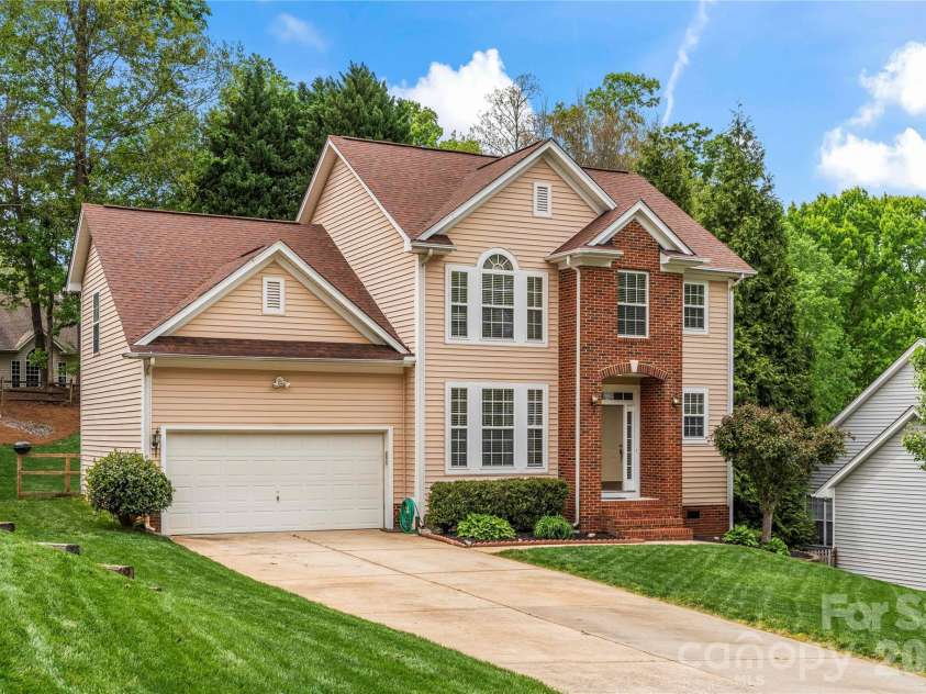 729 Knightswood Road, Fort Mill, SC 29708.  MLS# CAR4367713, YatesRealty ID 12791. 