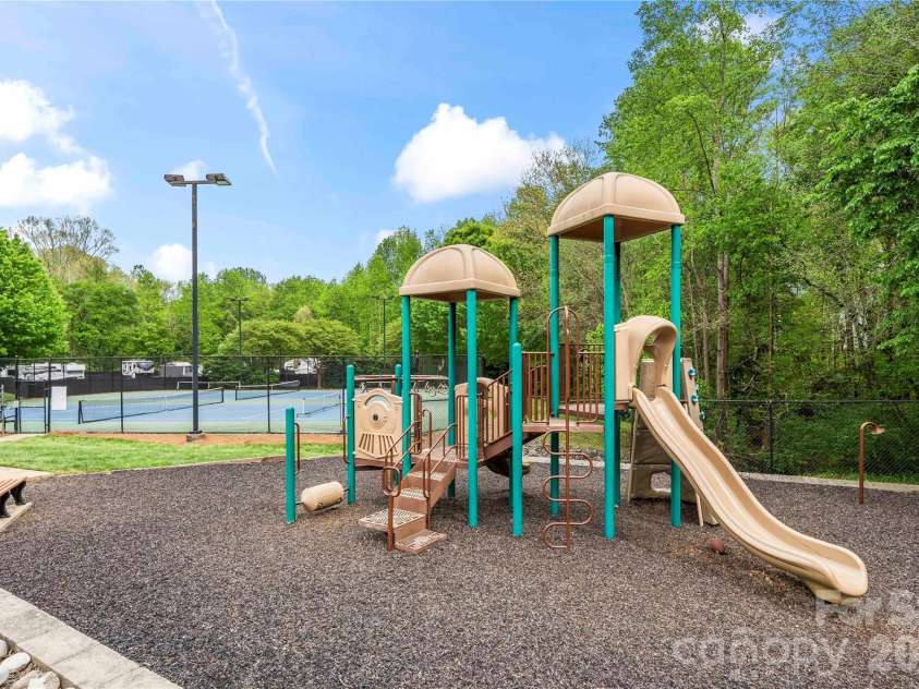729 Knightswood Road, Fort Mill, SC 29708.  MLS# CAR4367713, YatesRealty ID 12791. 