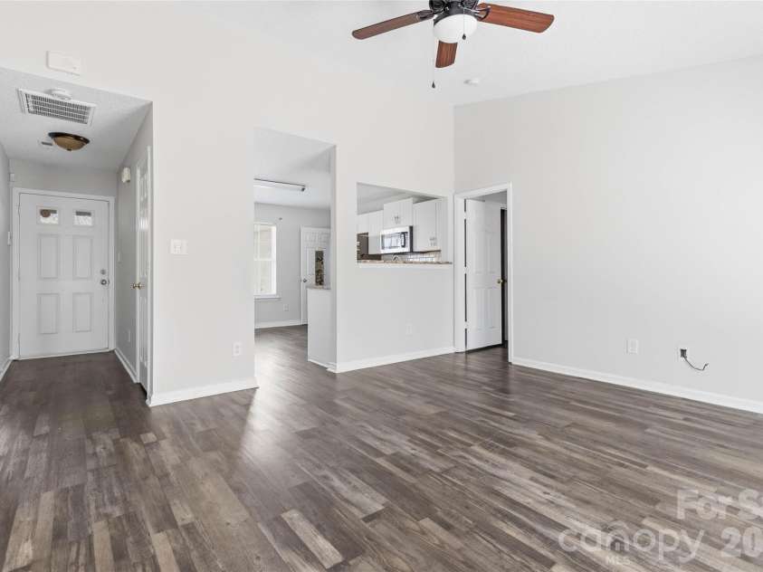 10359 Gold Pan Road, Charlotte, NC 28215.  MLS# CAR4353076, YatesRealty ID 12792. 
