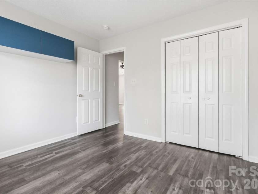 10359 Gold Pan Road, Charlotte, NC 28215.  MLS# CAR4353076, YatesRealty ID 12792. 