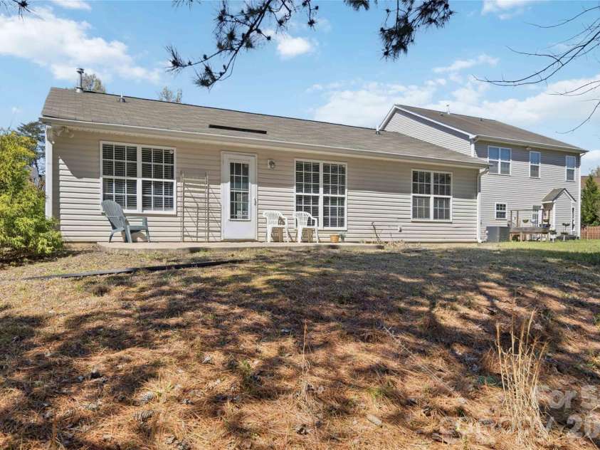 10359 Gold Pan Road, Charlotte, NC 28215.  MLS# CAR4353076, YatesRealty ID 12792. 