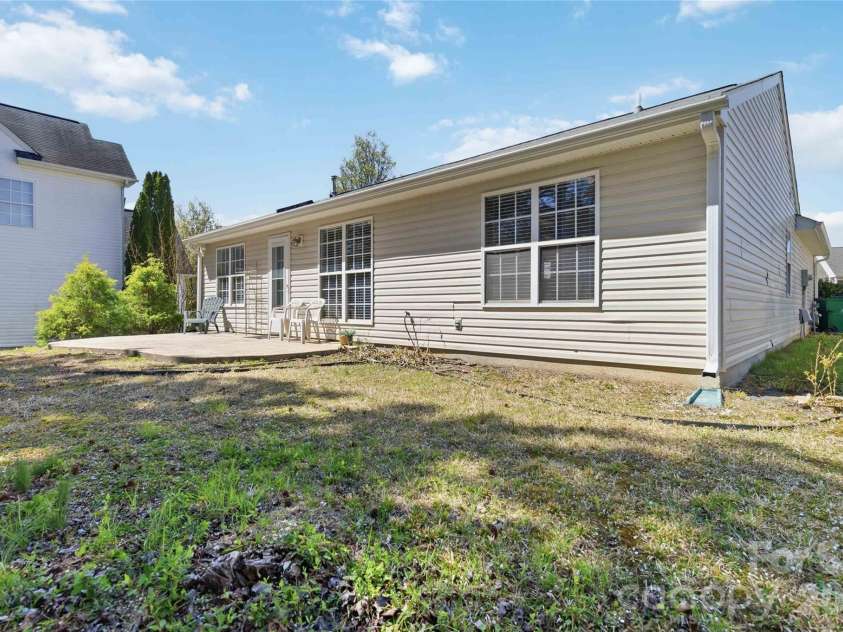 10359 Gold Pan Road, Charlotte, NC 28215.  MLS# CAR4353076, YatesRealty ID 12792. 