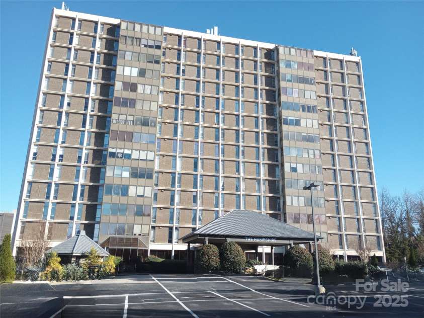 1101 Elm Street, Greensboro, NC 27401.  MLS# CAR4252290, YatesRealty ID 12792. 