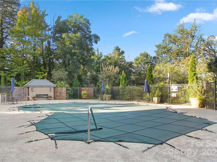 1101 Elm Street, Greensboro, NC 27401.  MLS# CAR4252290, YatesRealty ID 12792. 