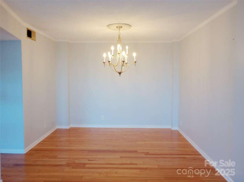 1101 Elm Street, Greensboro, NC 27401.  MLS# CAR4252290, YatesRealty ID 12792. 