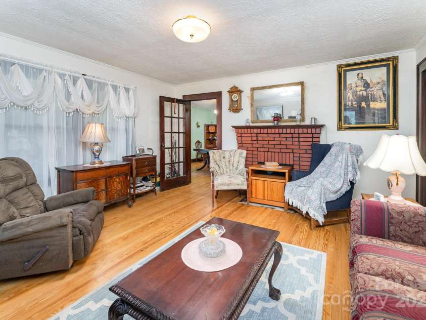 2556 Salem Church Road, Lincolnton, NC 28092.  MLS# CAR4256472, YatesRealty ID 12793. 