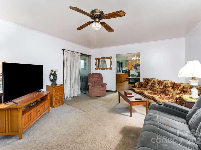 2556 Salem Church Road, Lincolnton, NC 28092.  MLS# CAR4256472, YatesRealty ID 12793. 