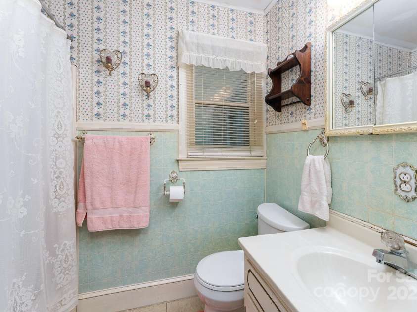 2556 Salem Church Road, Lincolnton, NC 28092.  MLS# CAR4256472, YatesRealty ID 12793. 