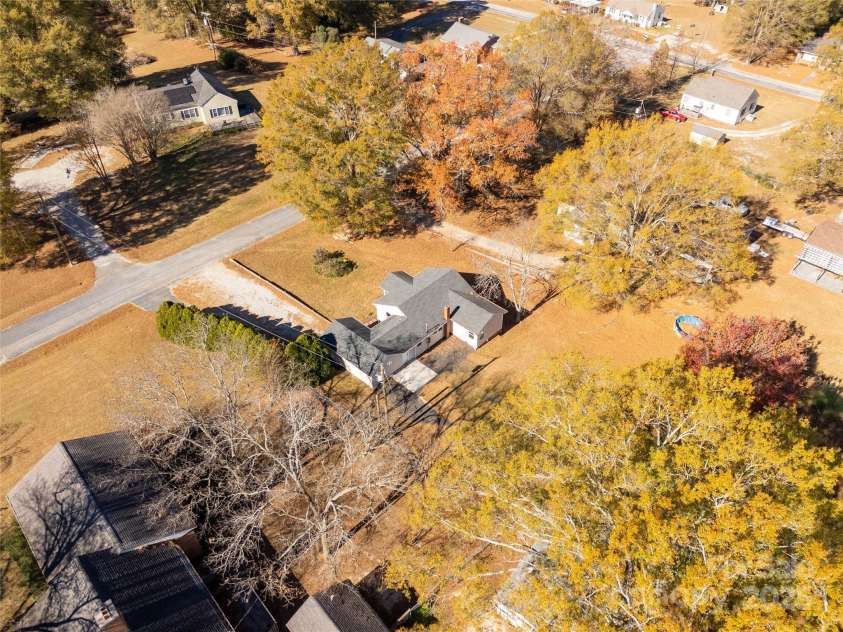 2429 Bartlett Street, Lancaster, SC 29720.  MLS# CAR4322216, YatesRealty ID 12794. 