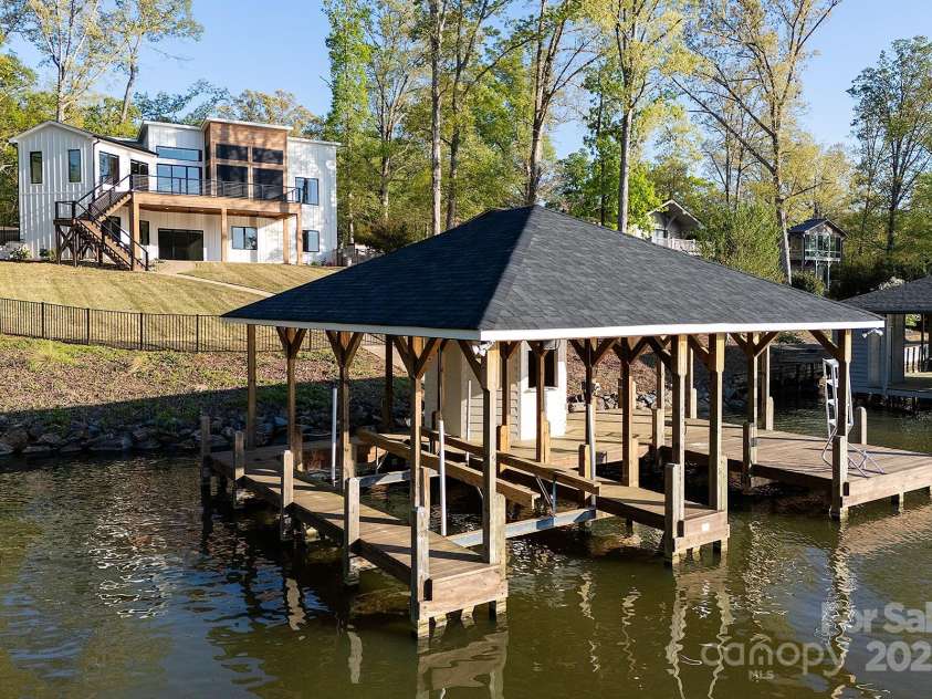 264 Fairway Shores Road, Mount Gilead, NC 27306.  MLS# CAR4244988, YatesRealty ID 12794. 