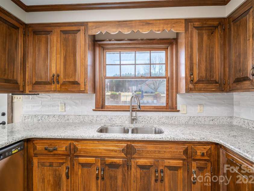 102 3rd Avenue, Catawba, NC 28609.  MLS# CAR4225769, YatesRealty ID 12795. 