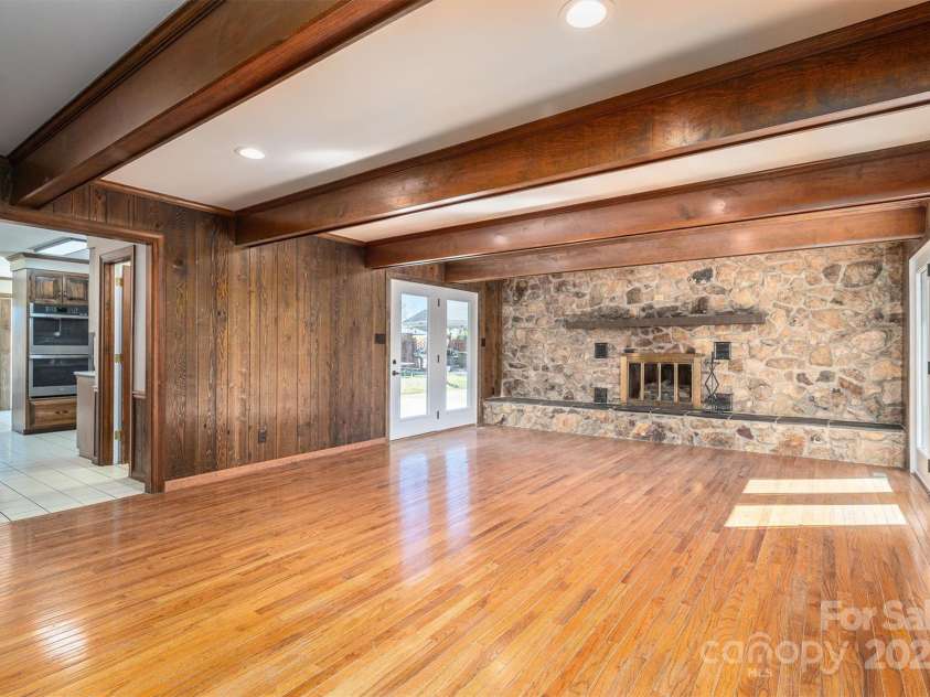 102 3rd Avenue, Catawba, NC 28609.  MLS# CAR4225769, YatesRealty ID 12795. 