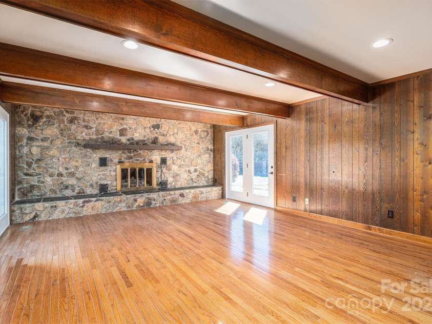 102 3rd Avenue, Catawba, NC 28609.  MLS# CAR4225769, YatesRealty ID 12795. 