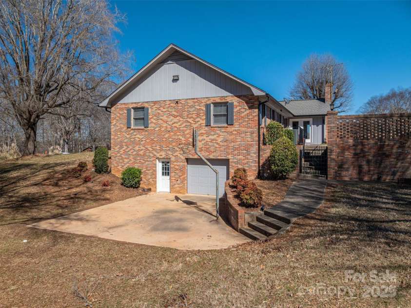 102 3rd Avenue, Catawba, NC 28609.  MLS# CAR4225769, YatesRealty ID 12795. 