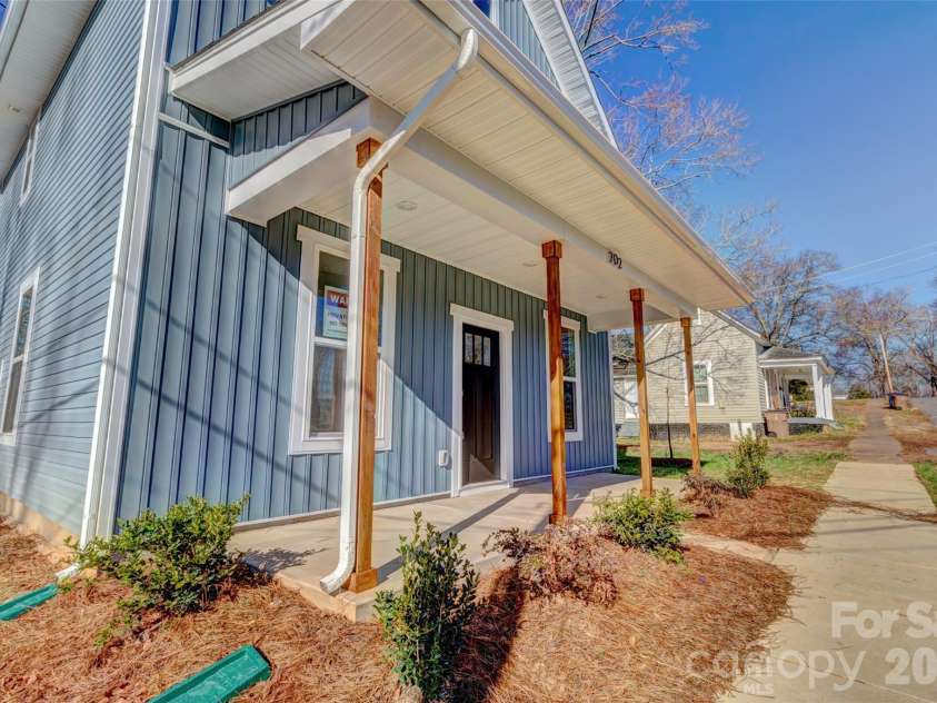 702 Legrand Street, Shelby, NC 28150.  MLS# CAR4328266, YatesRealty ID 12797. 