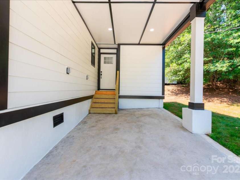 2918 Lon Street, Shelby, NC 28152.  MLS# CAR4280061, YatesRealty ID 12799. 