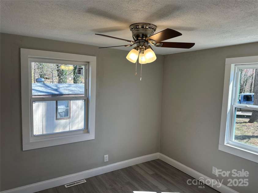 209 Brookview Road, Statesville, NC 28625.  MLS# CAR4249686, YatesRealty ID 128. 