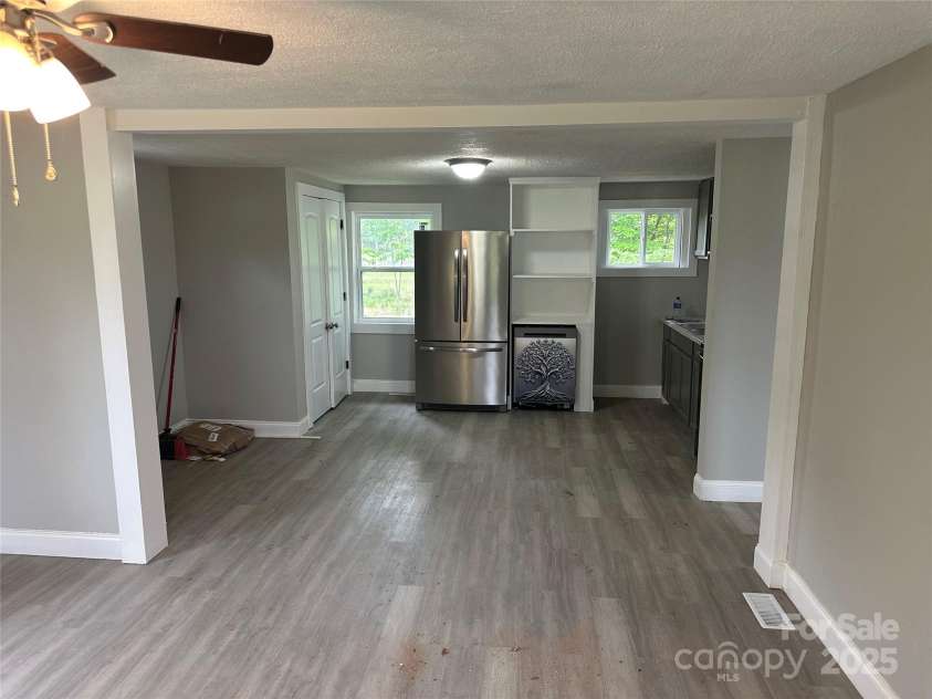 209 Brookview Road, Statesville, NC 28625.  MLS# CAR4249686, YatesRealty ID 128. 