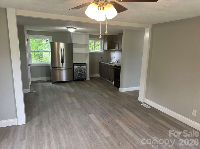 209 Brookview Road, Statesville, NC 28625.  MLS# CAR4249686, YatesRealty ID 128. 