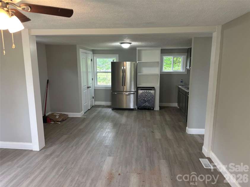 209 Brookview Road, Statesville, NC 28625.  MLS# CAR4249686, YatesRealty ID 128. 