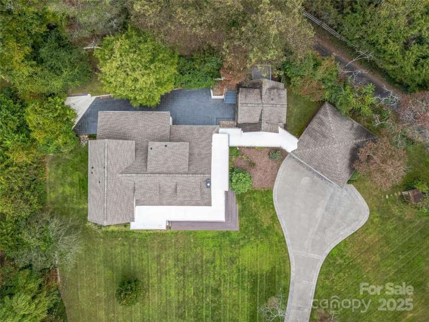 111 Rathfarnham Circle, Asheville, NC 28803.  MLS# CAR4308517, YatesRealty ID 1280. 