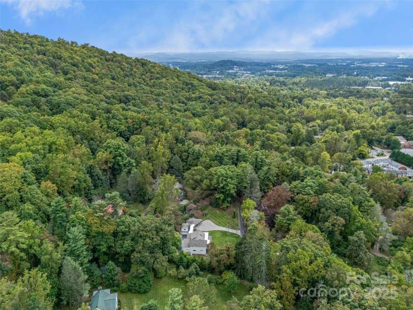 111 Rathfarnham Circle, Asheville, NC 28803.  MLS# CAR4308517, YatesRealty ID 1280. 