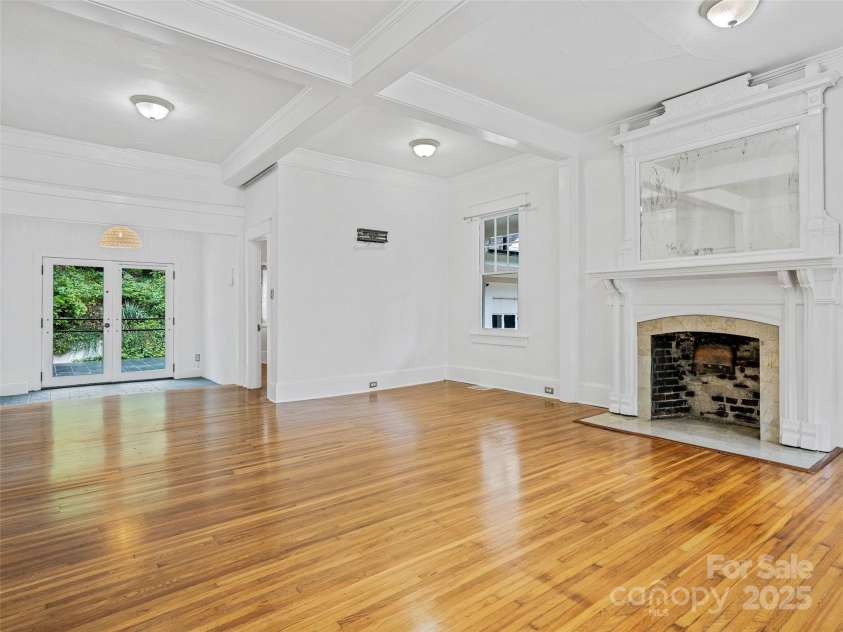 111 Rathfarnham Circle, Asheville, NC 28803.  MLS# CAR4308517, YatesRealty ID 1280. 