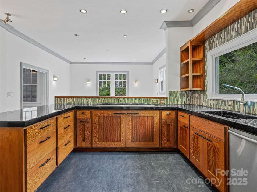 111 Rathfarnham Circle, Asheville, NC 28803.  MLS# CAR4308517, YatesRealty ID 1280. 