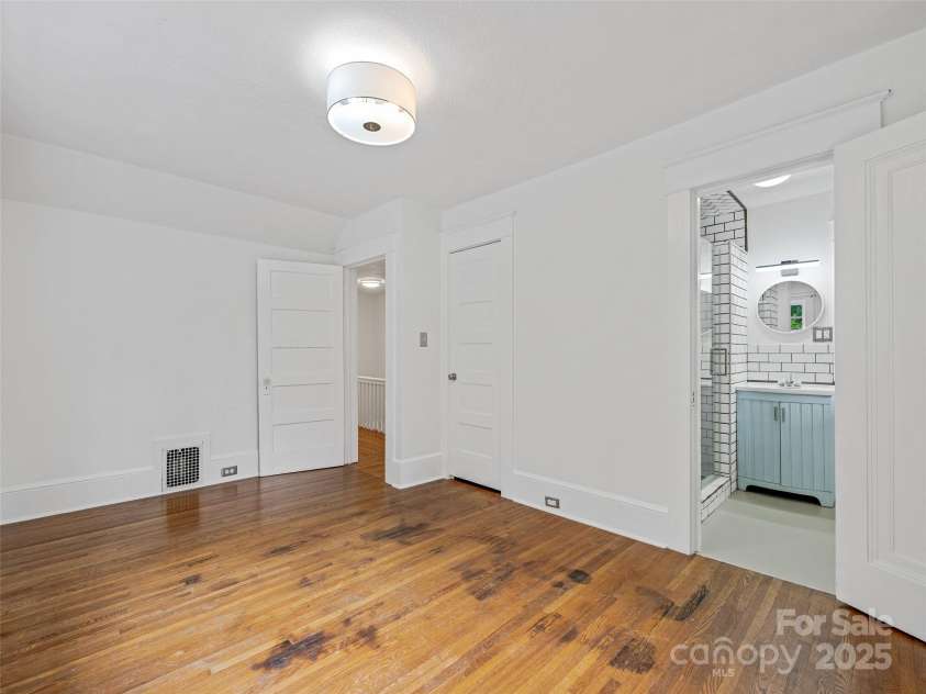 111 Rathfarnham Circle, Asheville, NC 28803.  MLS# CAR4308517, YatesRealty ID 1280. 