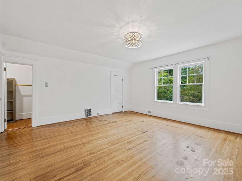 111 Rathfarnham Circle, Asheville, NC 28803.  MLS# CAR4308517, YatesRealty ID 1280. 