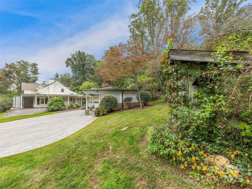 111 Rathfarnham Circle, Asheville, NC 28803.  MLS# CAR4308517, YatesRealty ID 1280. 