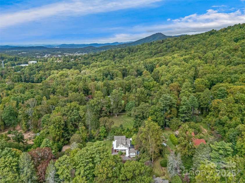 111 Rathfarnham Circle, Asheville, NC 28803.  MLS# CAR4308517, YatesRealty ID 1280. 