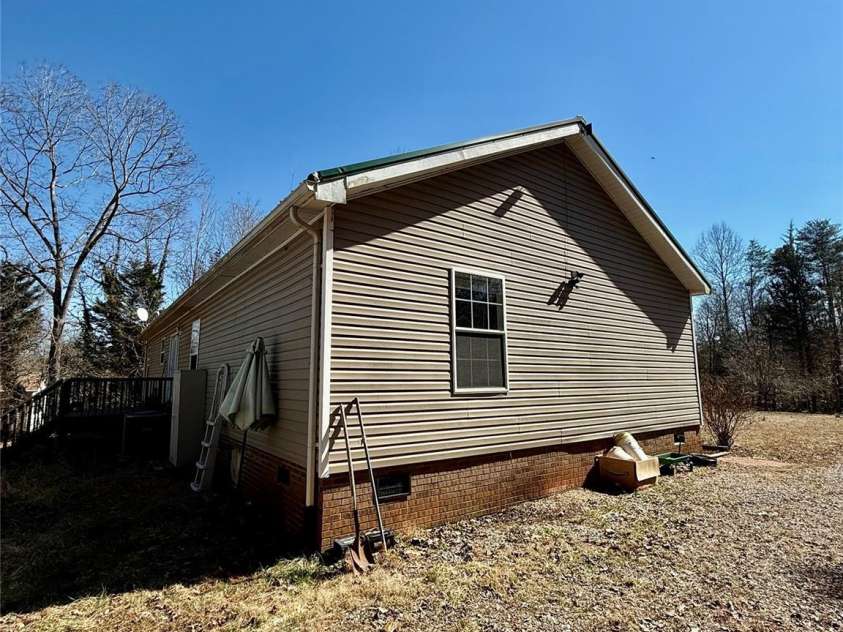 191 Ashford Drive, Olin, NC 28660.  MLS# CAR4226229, YatesRealty ID 1280. 