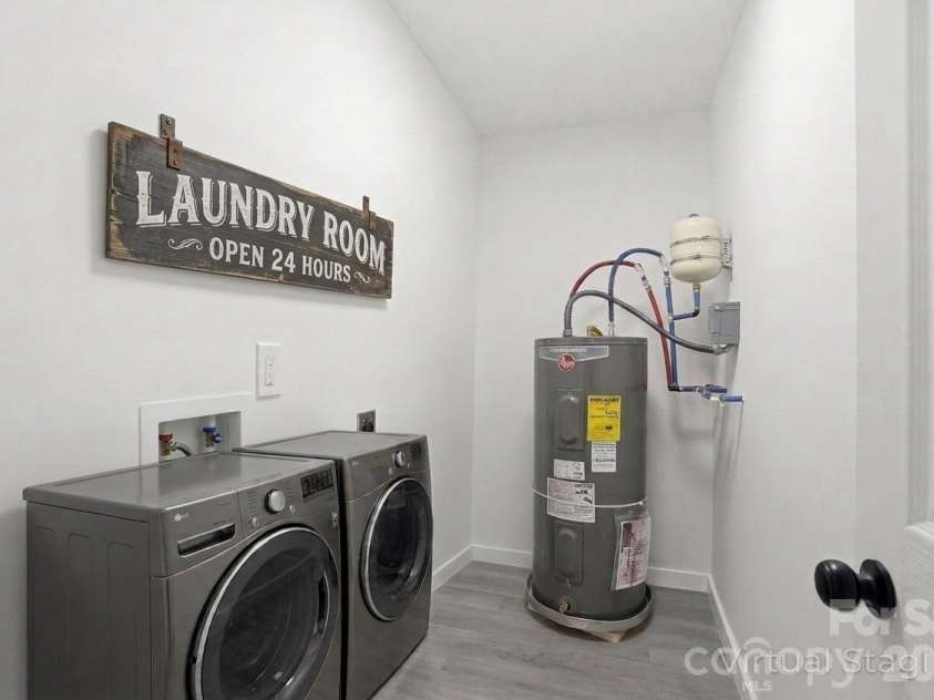 512 3rd Street, Stanley, NC 28164.  MLS# CAR4356031, YatesRealty ID 12800. Laundry Room